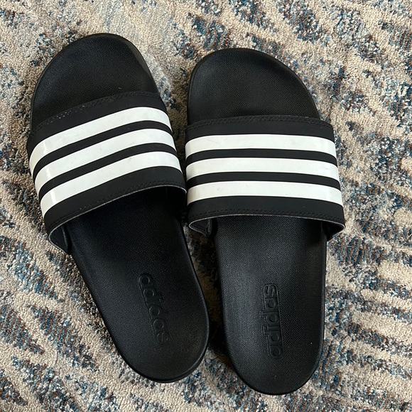 Adidas Womens slides - Picture 1 of 4